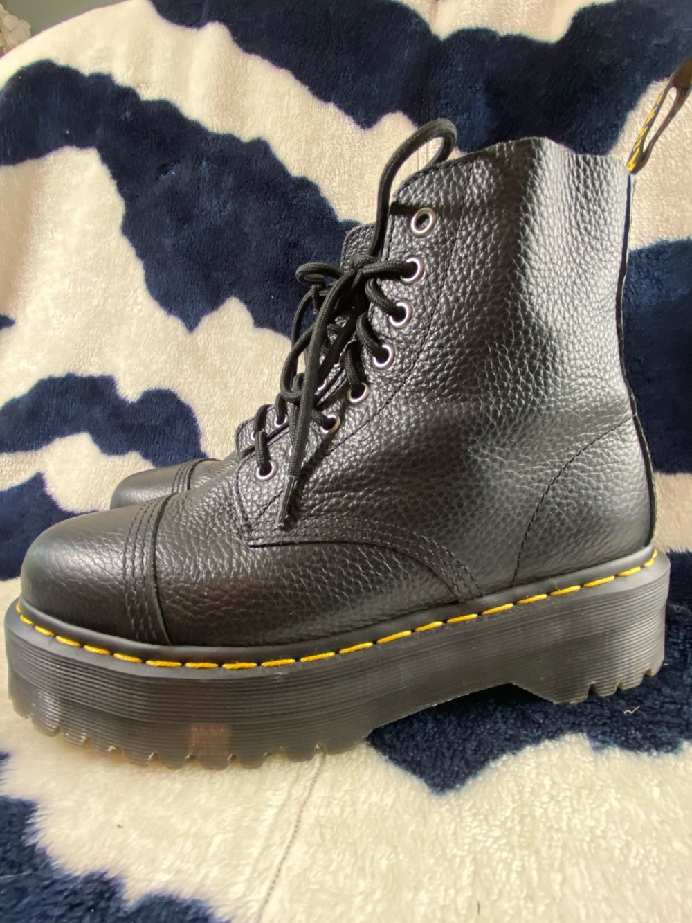Dr. Martens Sinclair 9 Black Pisa Leather Quad Sole Lace-Up Platform Boots LA004